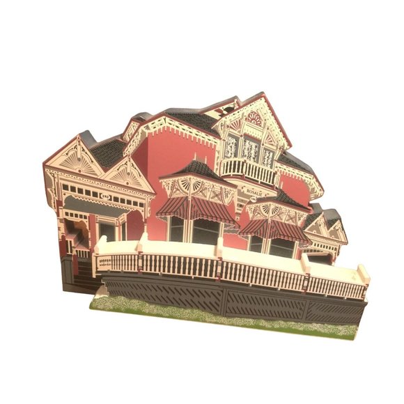 Shelia's ROSALIE HOUSE Eureka Springs Arkansas Wood Ledge Shelf Sitter collectib - Picture 2 of 7